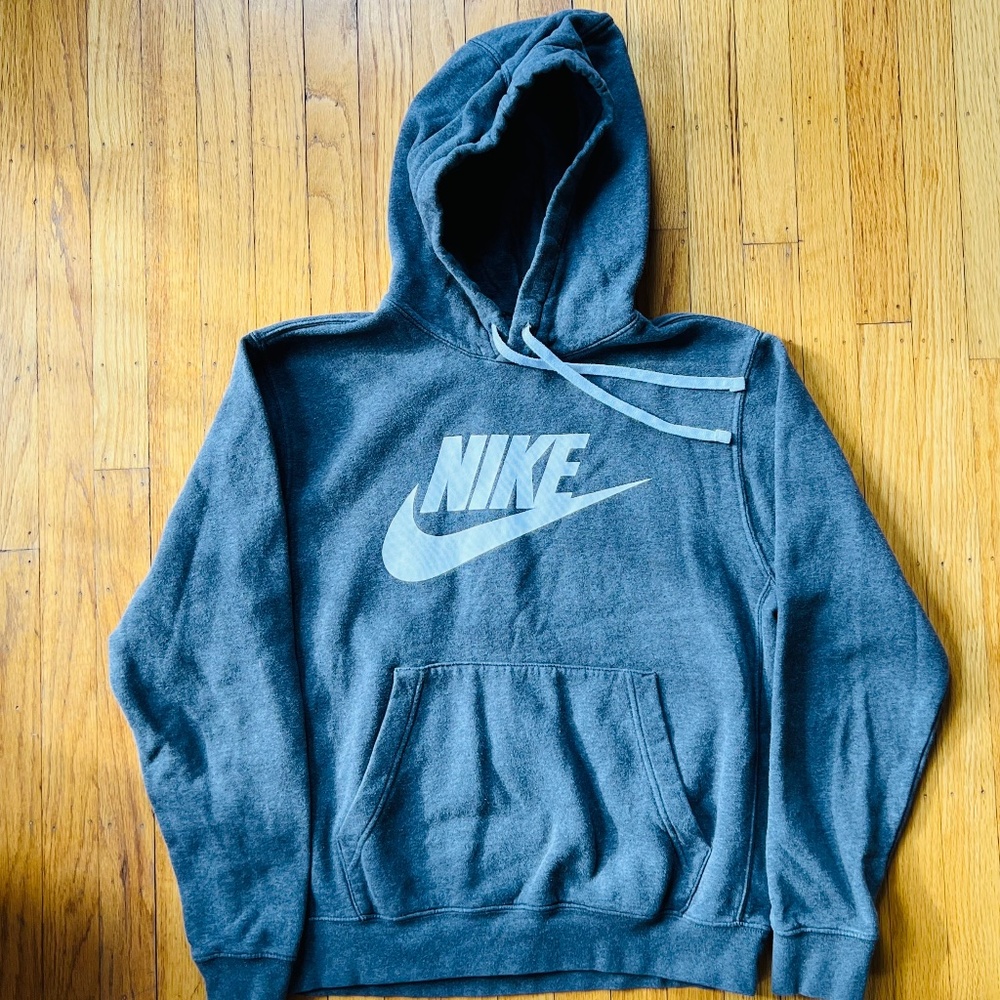 Nike Men's Small Gray Hoodie Pullover Sweatshirt Swoosh Logo